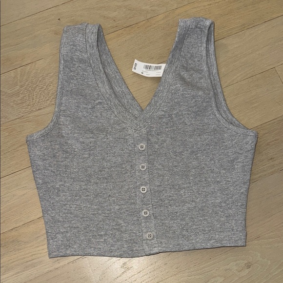 La Vie En Rose Tops - Gray Sleeveless Button-Up Women's Top